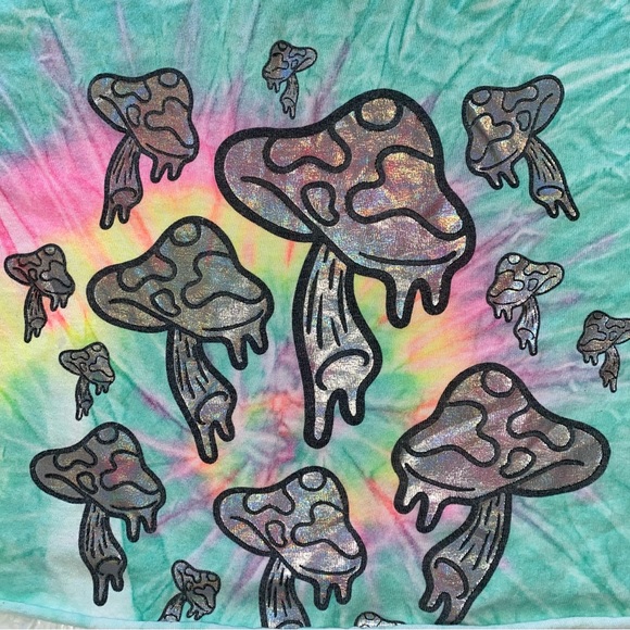 Sold! Trippy mushroom summer tie dye crop top - Picture 6 of 10